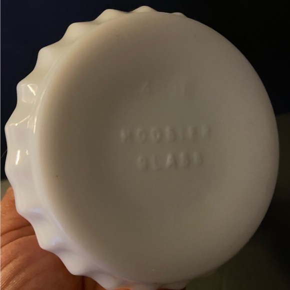 Hoosier Milk Glass Ribbed Flower Vase - Picture 2 of 2